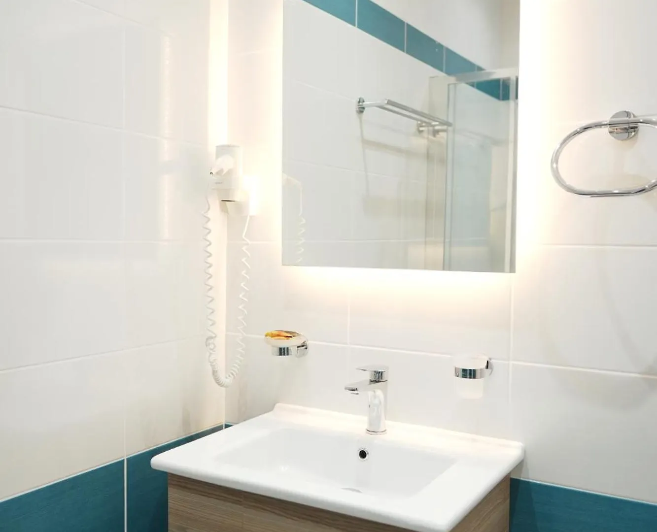 ****  Hotel Blue Sky Saranda Albanie