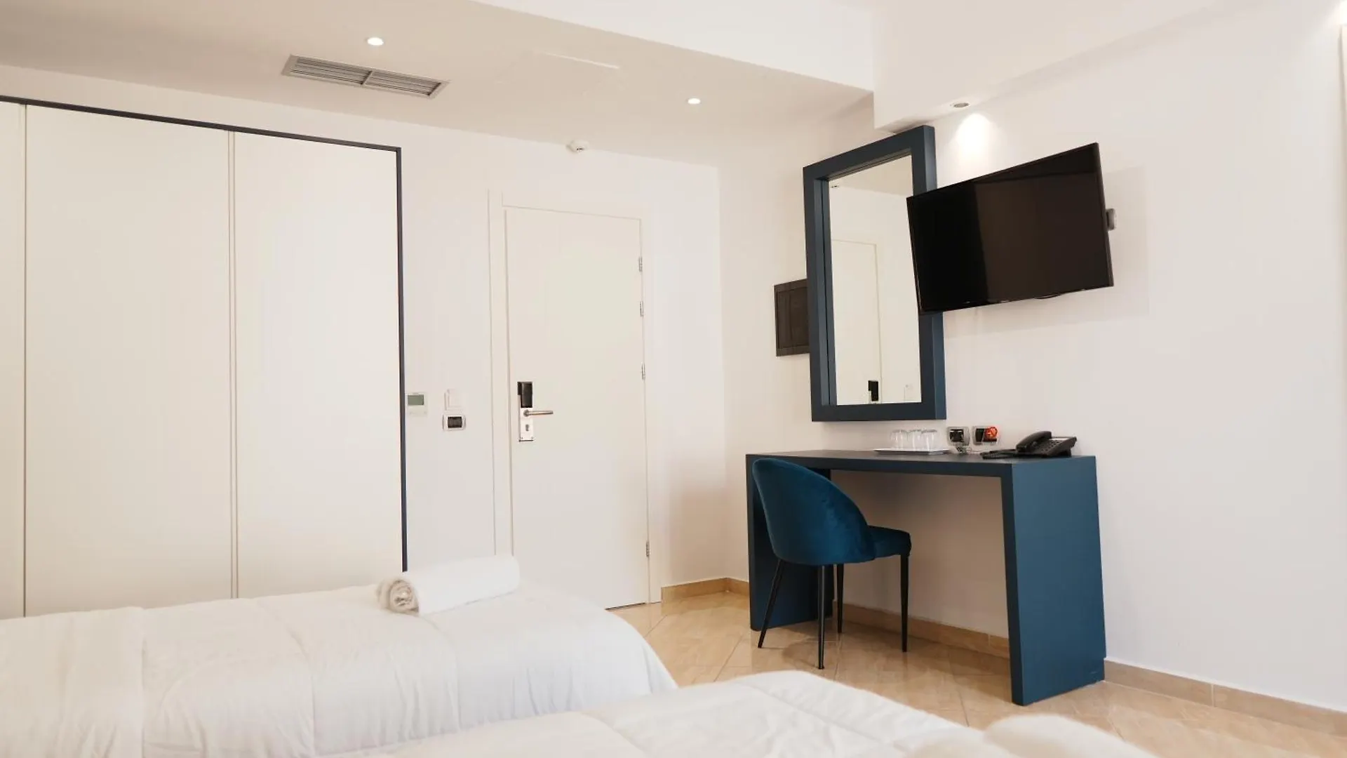 Hotel Blue Sky Saranda 4*,  Albanie