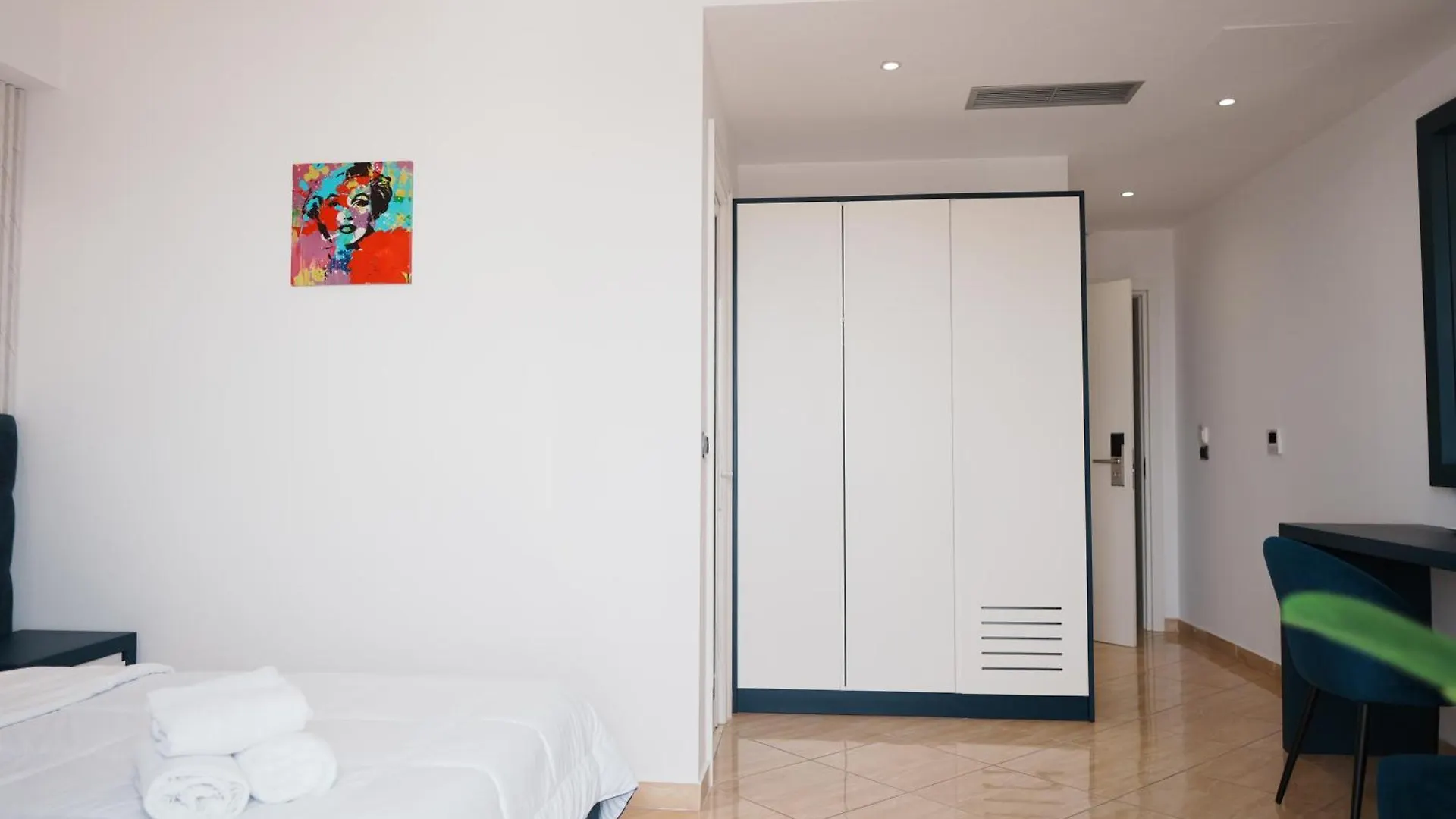 Hotel Blue Sky 4*, Sarande Albania