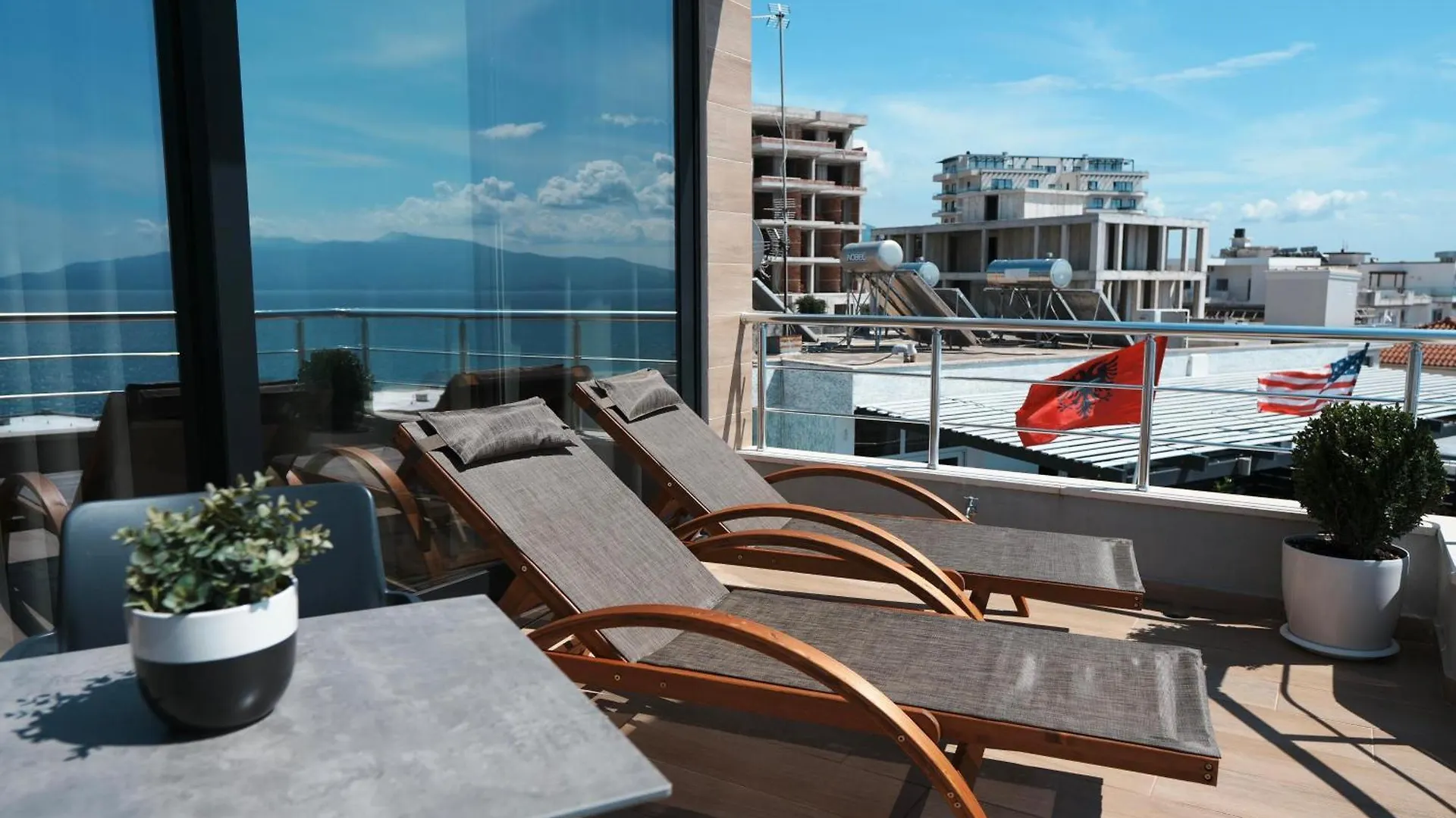 Hotel Blue Sky