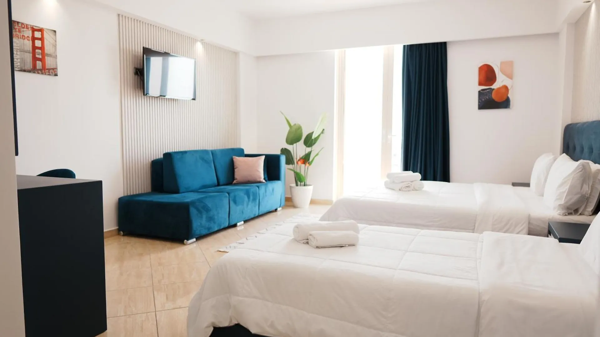 ****  Hotel Blue Sky Sarandë Albania